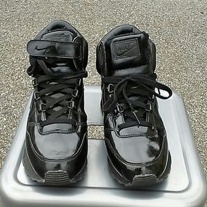 Nike boot sneakers